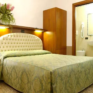 2* Hotel Atlantide
